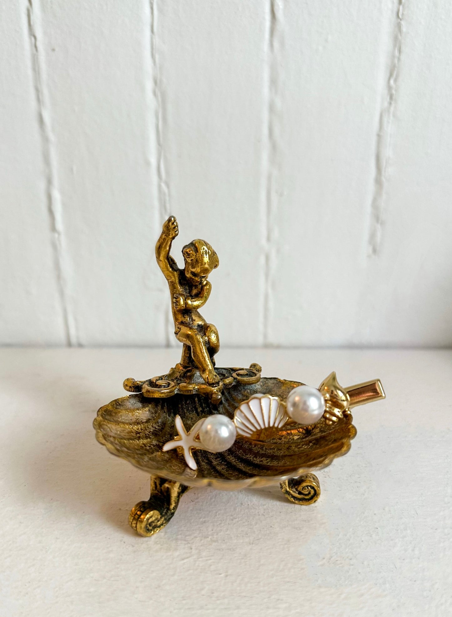 Mini Cherub Shell Ring Dish