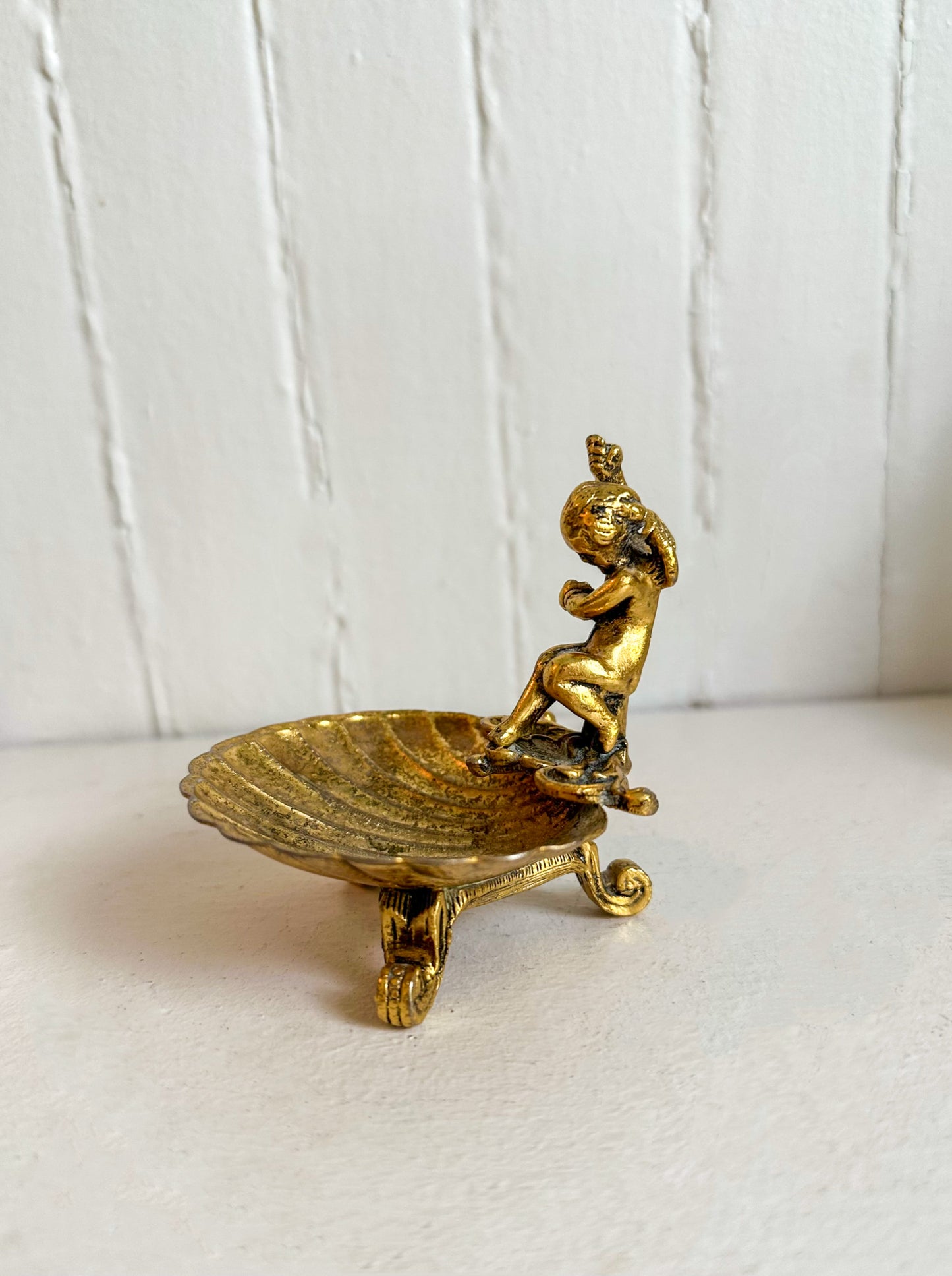 Mini Cherub Shell Ring Dish