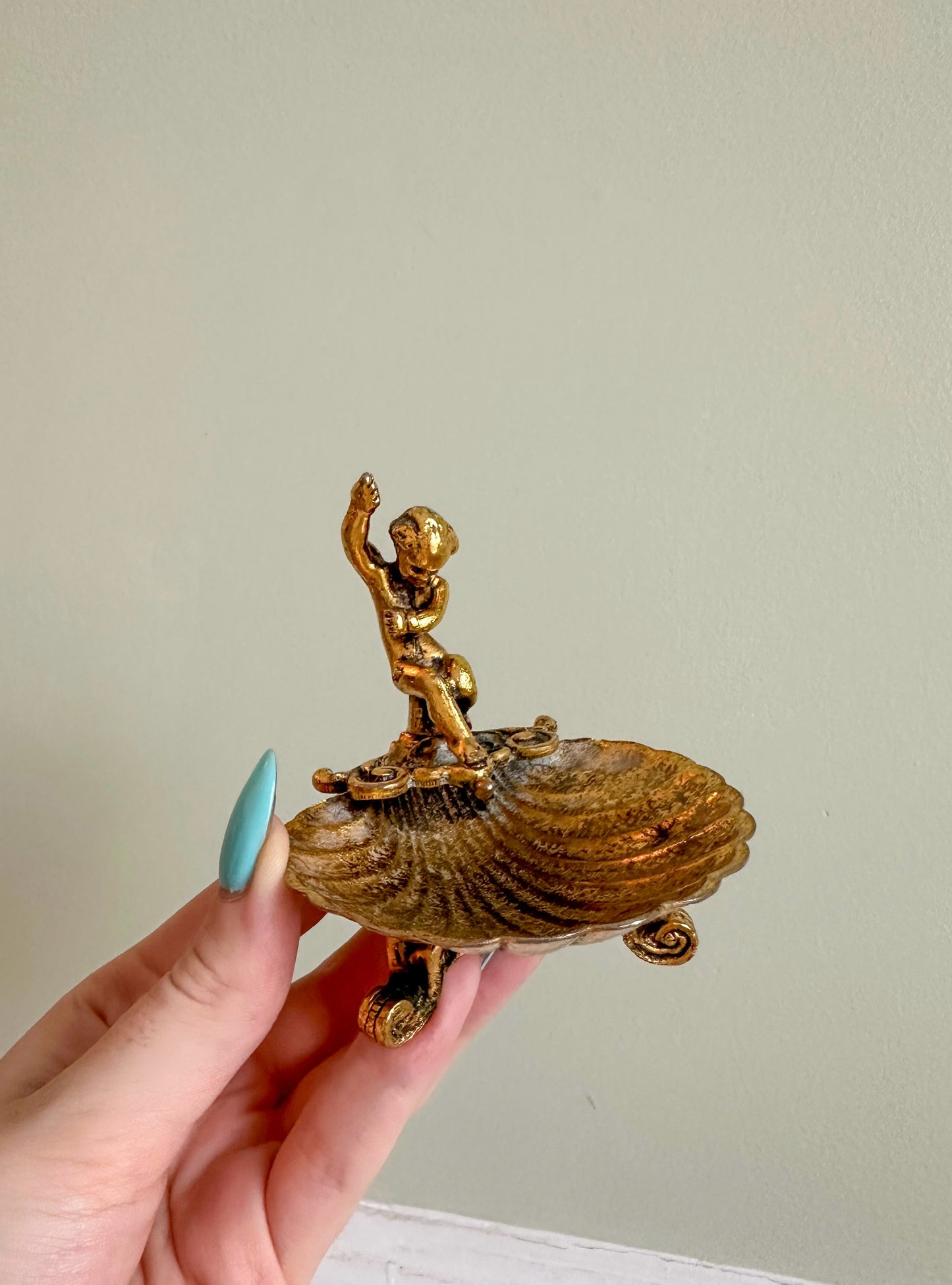 Mini Cherub Shell Ring Dish
