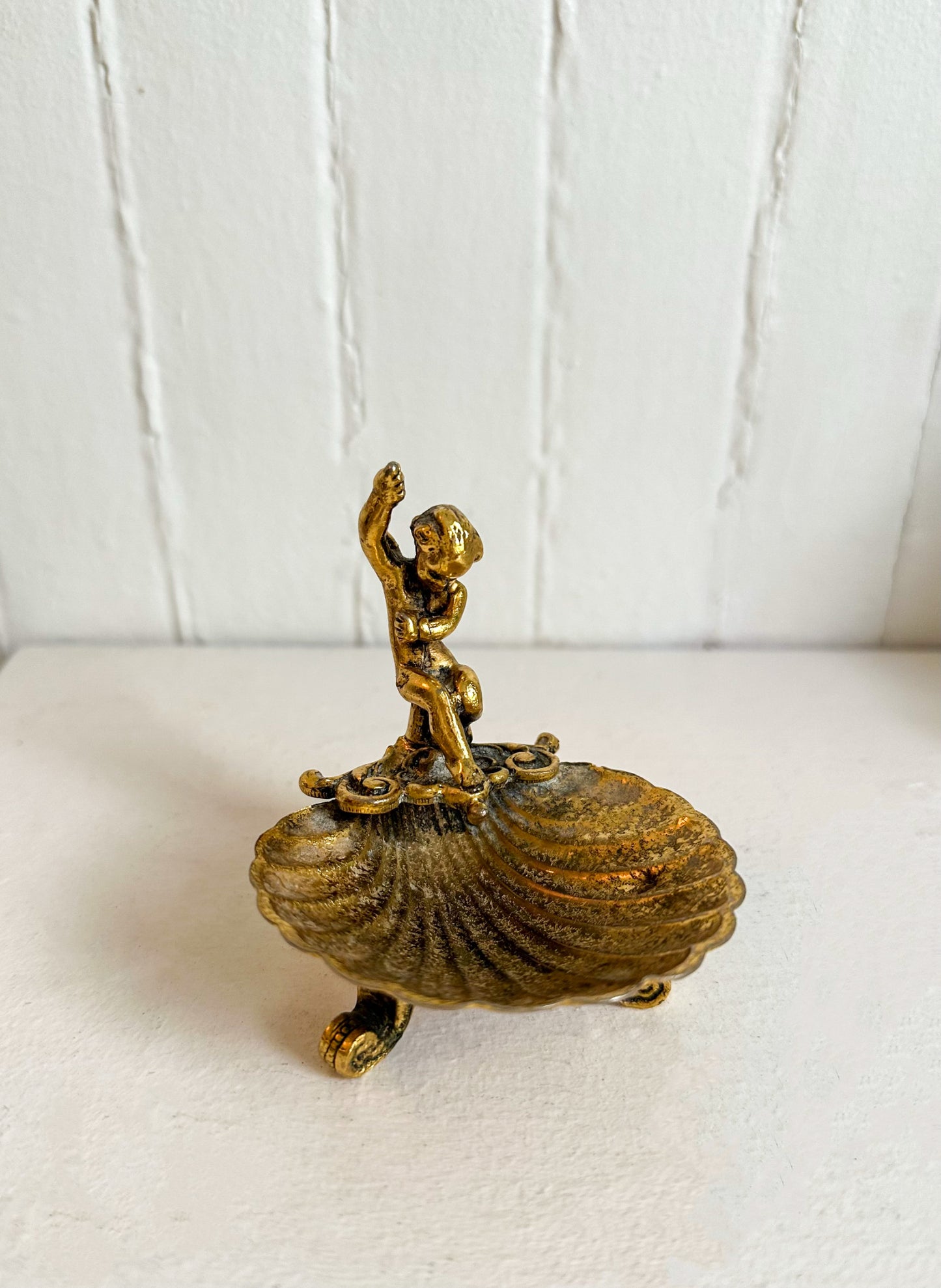 Mini Cherub Shell Ring Dish