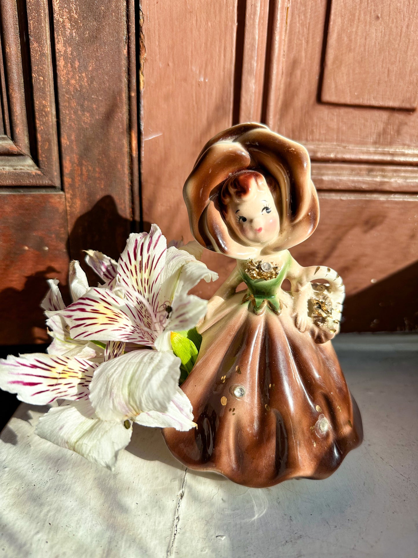 Vintage Brown Flower Girl Planter