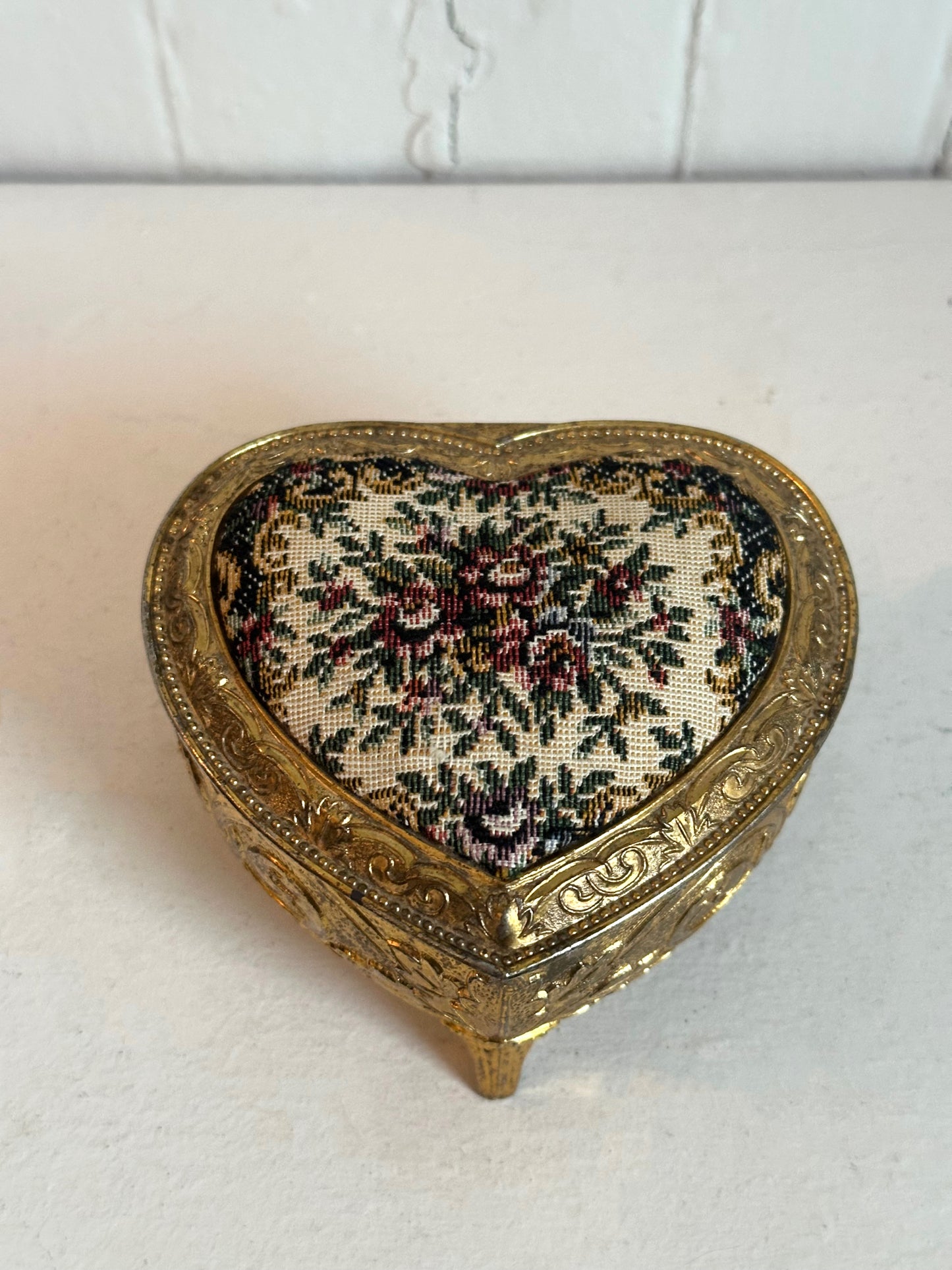 Vintage Gold Needlepoint Heart Trinket Jewelry Box