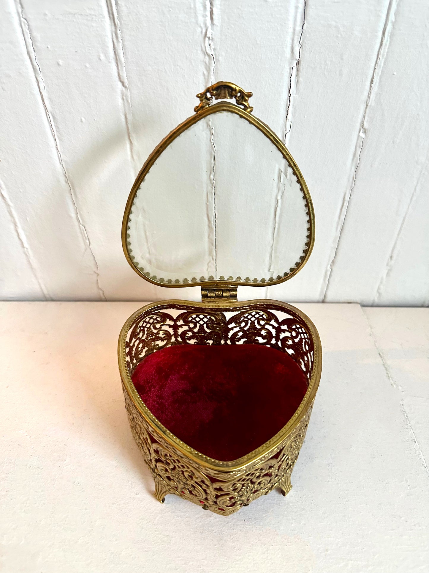 Vintage Gold Heart Jewelry Trinket Box