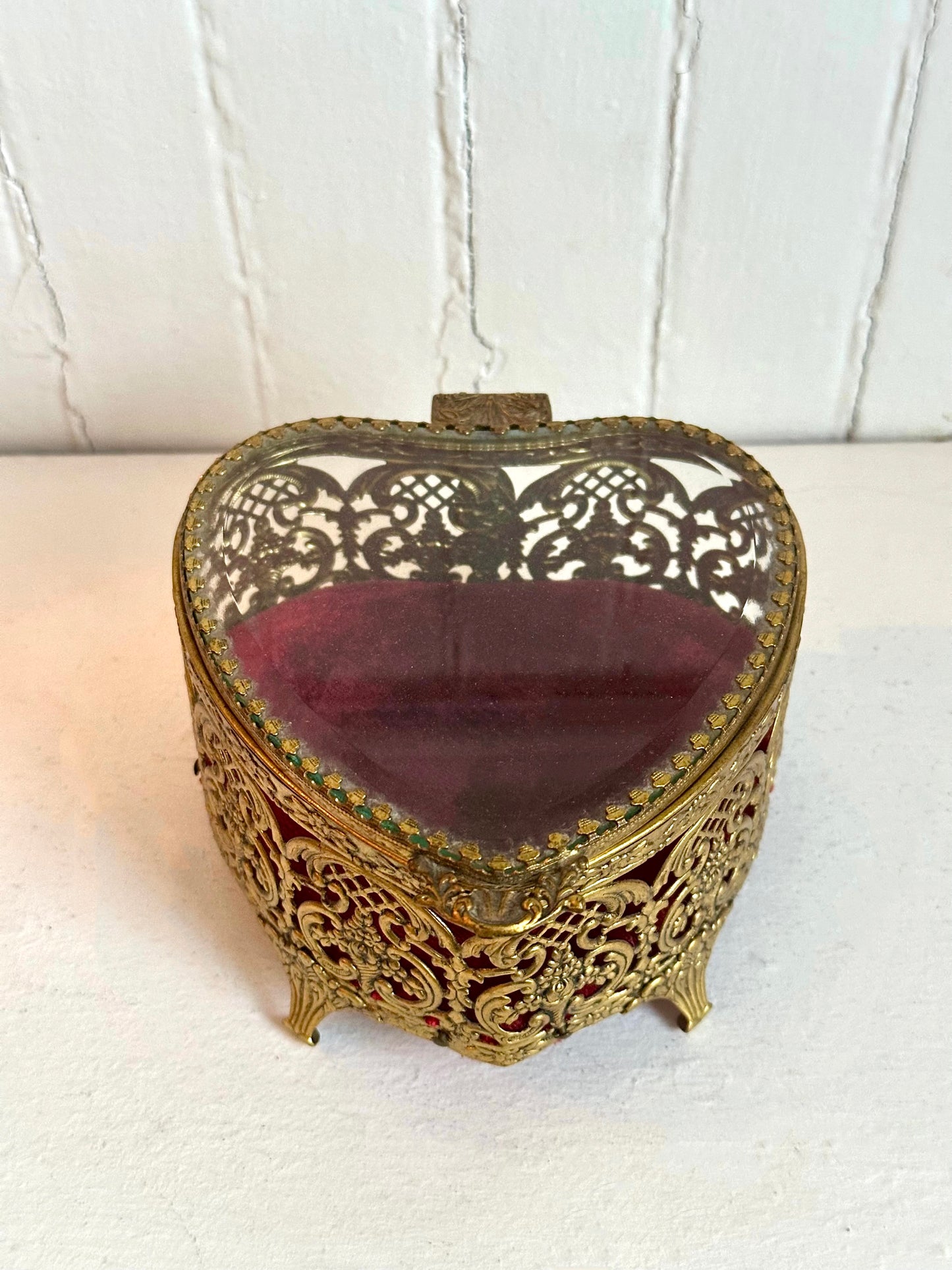 Vintage Gold Heart Jewelry Trinket Box