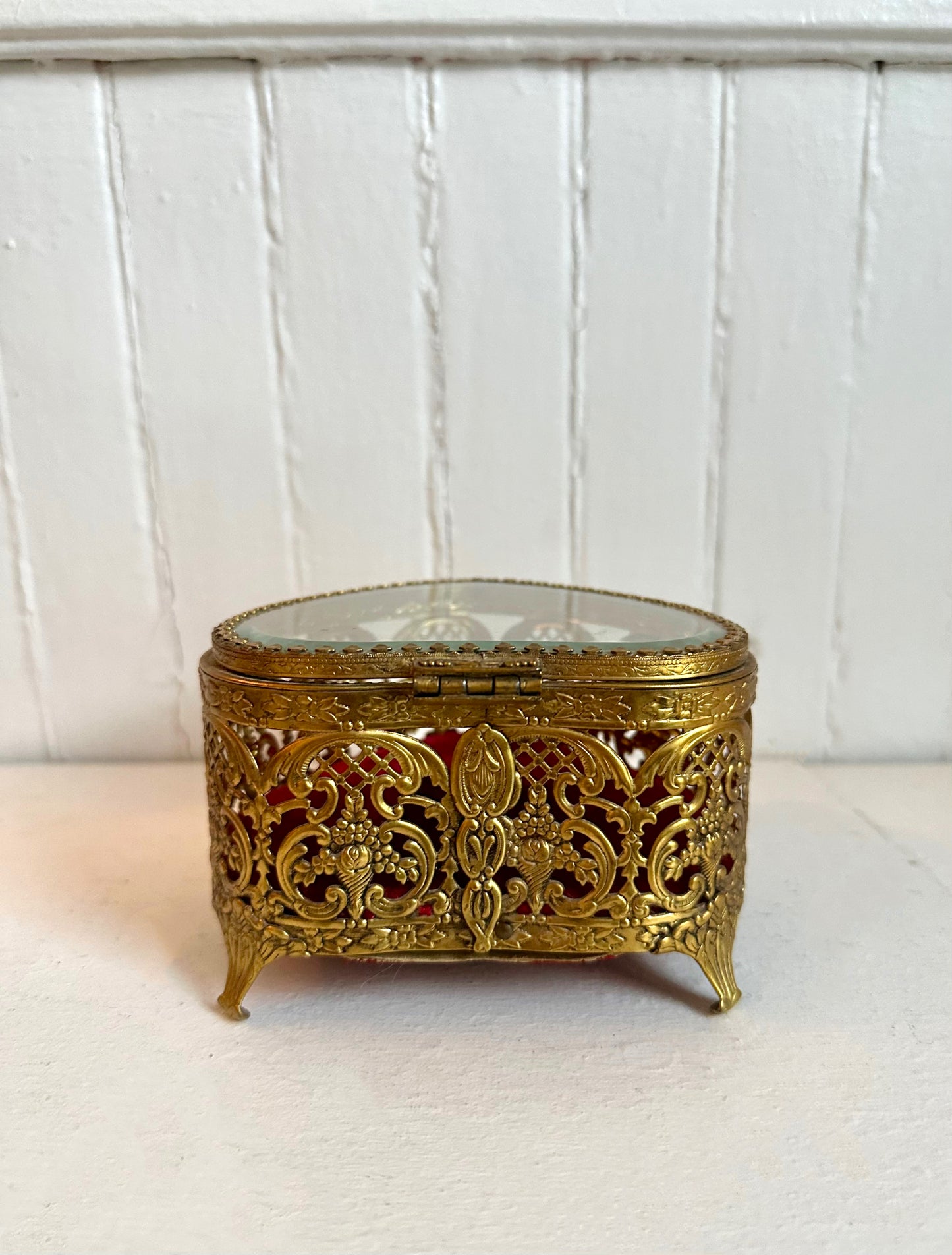 Vintage Gold Heart Jewelry Trinket Box