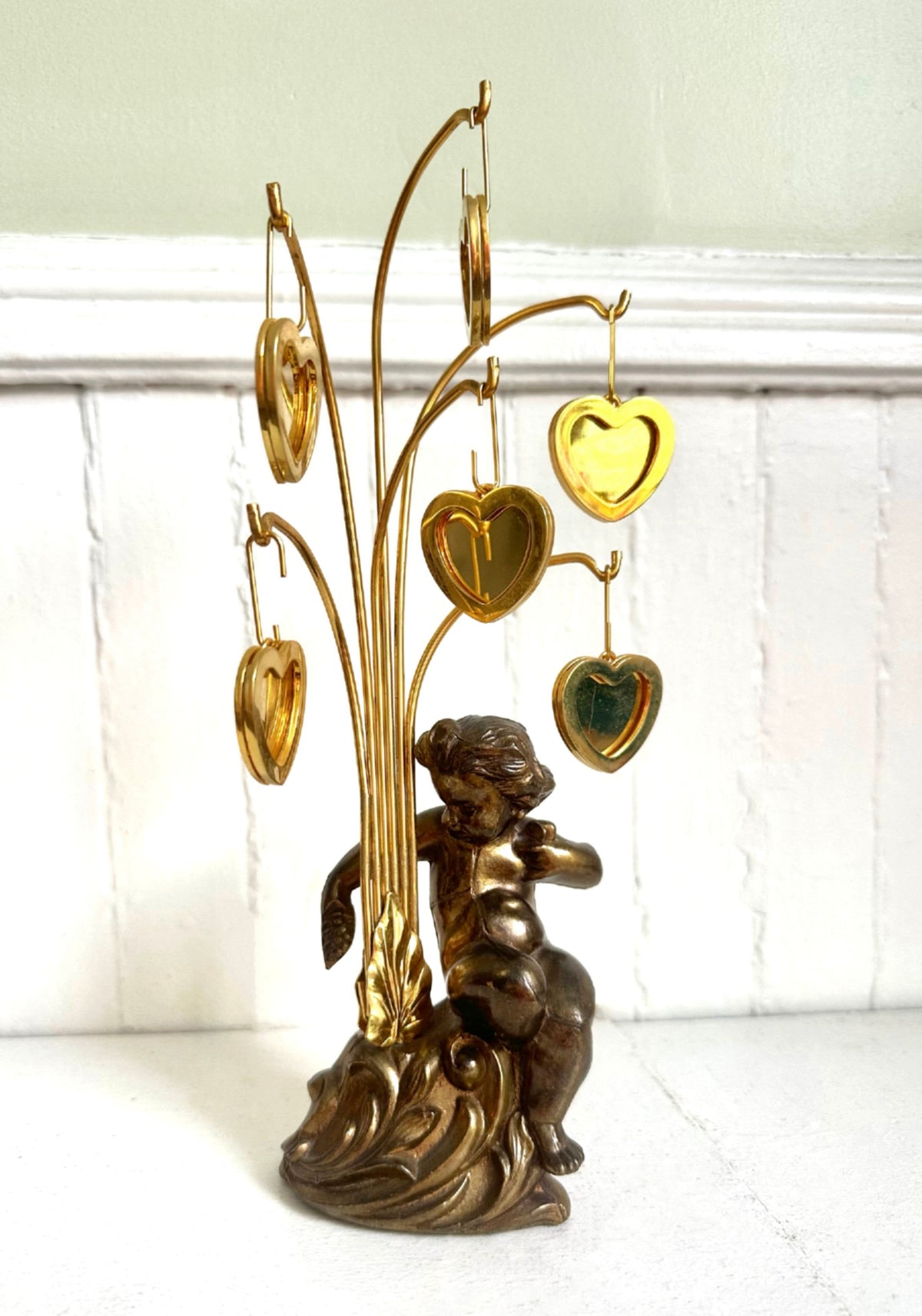 Vintage Cherub Heart Picture Holder