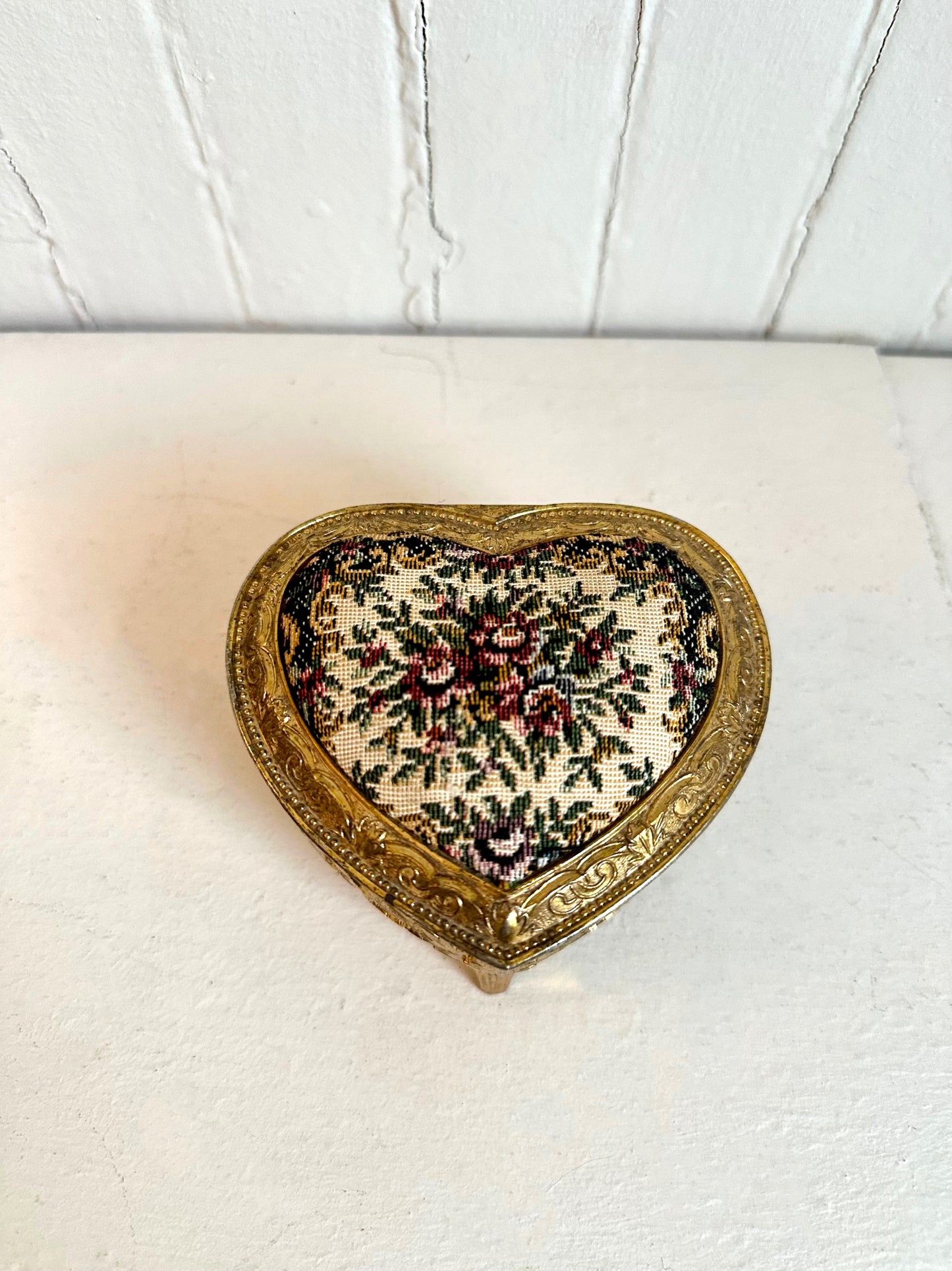 Vintage Gold Needlepoint Heart Trinket Jewelry Box