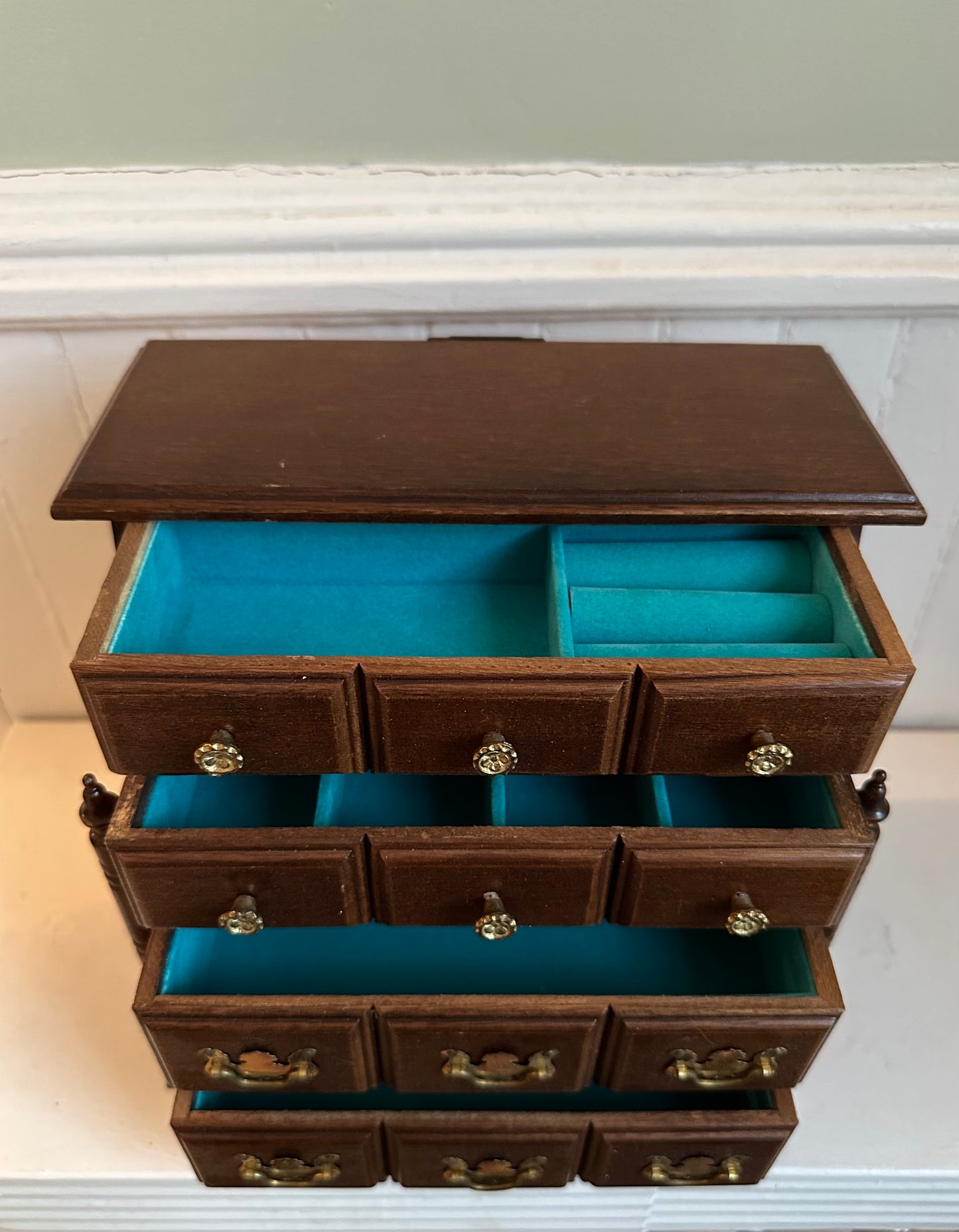 Vintage Dresser Jewelry Box