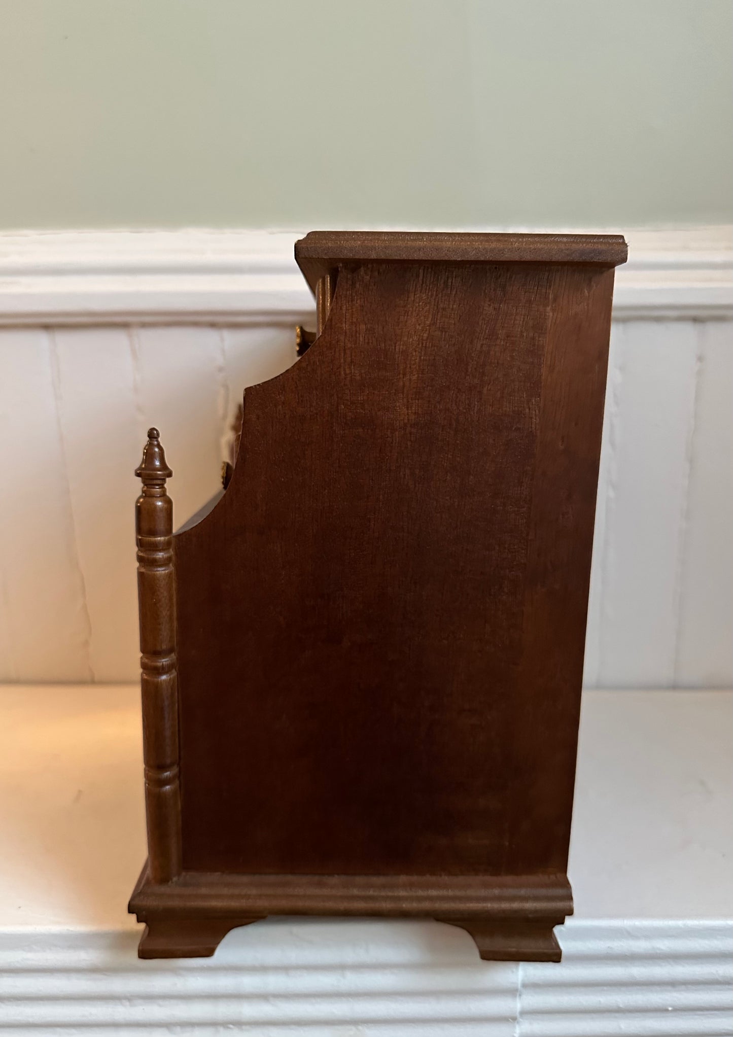 Vintage Dresser Jewelry Box