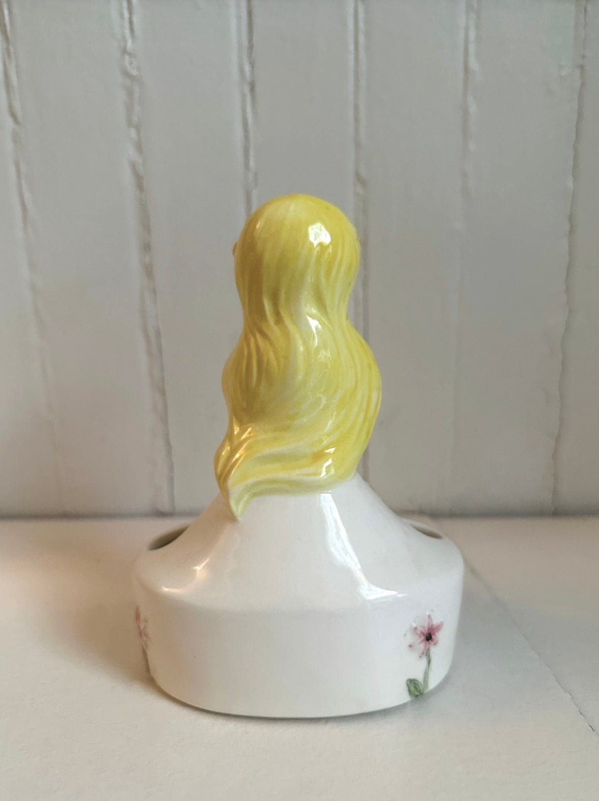 Midcentury Flower Girl Lipstick Holder