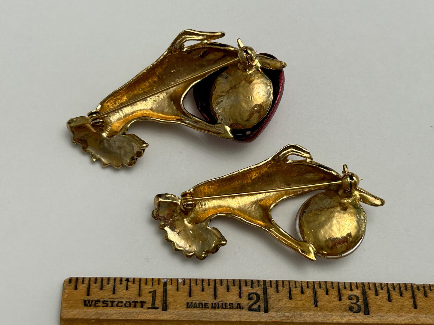 Vintage Hand Holding Pearl Pin